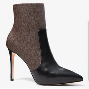 BARELY Worn, michael kors rue logo and leather boots. Size 7.5